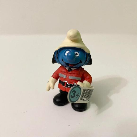 Vintage Smurfs Fireman Firefighter Figure Peyo PVC Toy Figurine - Picture 13 of 13
